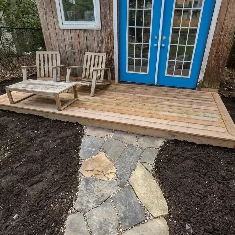 Small deck for shed — Rough Carpentry Contractors; Finish Carpentry Services Ontario; O.Reg. 332/12 compliant portfolio